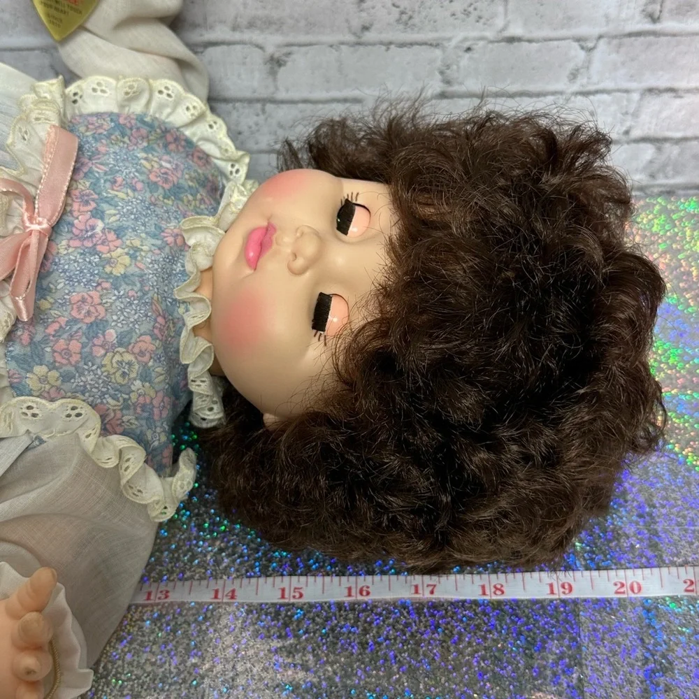Vintage Effanbee Brunette Baby Doll SUGAR PLUM 20